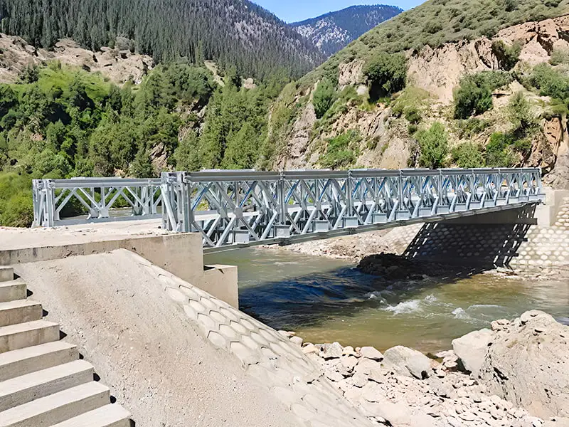 CB100 Bailey Bridge Vysoko pevný pozinkovaný priehradový modulárny Bailey Bridge