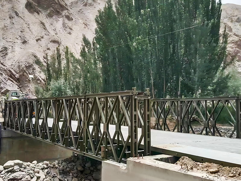 CB 100 Bailey Bridge Dvojradový jednovrstvový maľovaný Bailey Bridge